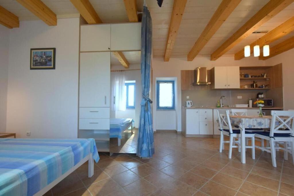 Apartments Insula Insule - Rustic & Peaceful Skrbčići Kültér fotó