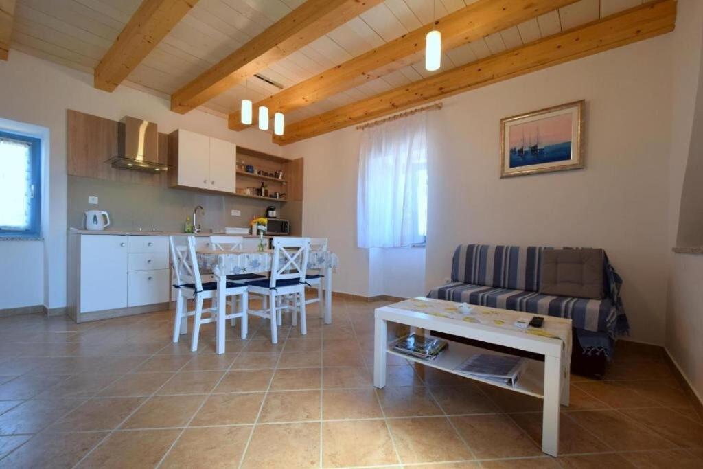 Apartments Insula Insule - Rustic & Peaceful Skrbčići Kültér fotó