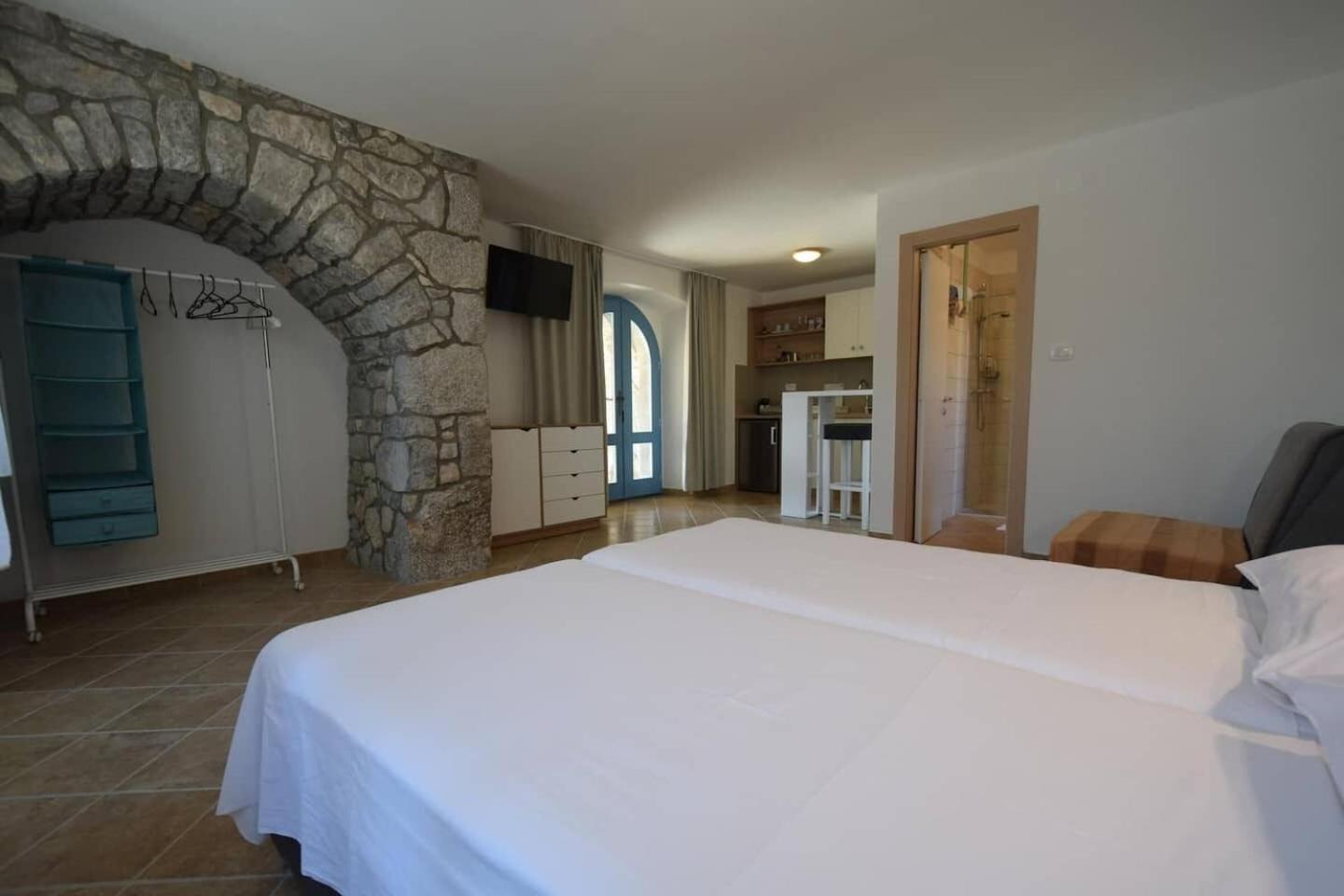 Apartments Insula Insule - Rustic & Peaceful Skrbčići Kültér fotó