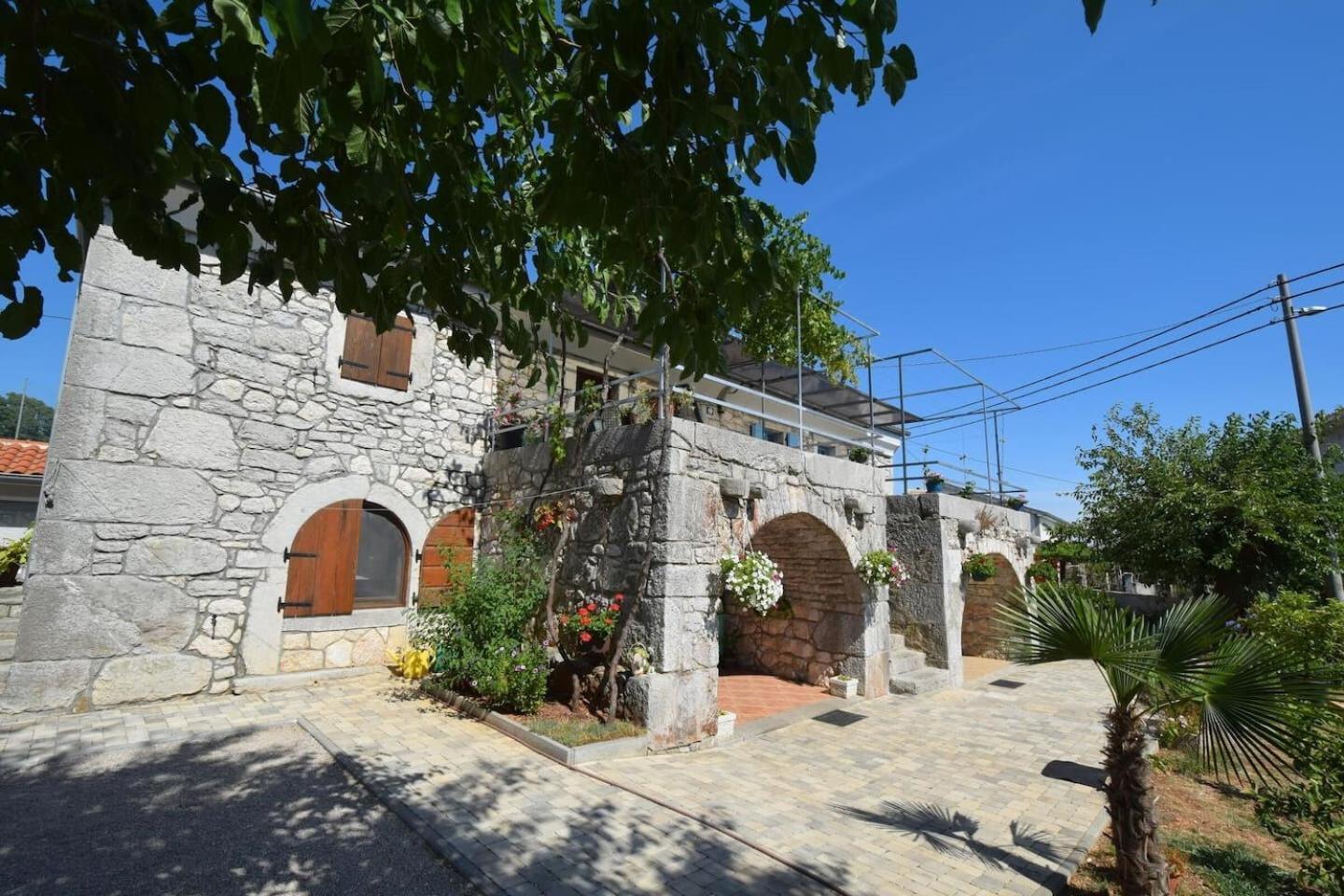 Apartments Insula Insule - Rustic & Peaceful Skrbčići Kültér fotó